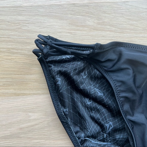 Volcom Swim Top - Picture 6 of 7